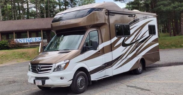 2 Retired Accountants Traveled The Country In An Rv For $209 Per Night
