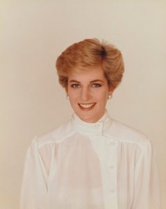 The Duke of Edinburgh, the Queen, and the Queen Mother showed her favor. Later, in London, Charles pursued Diana