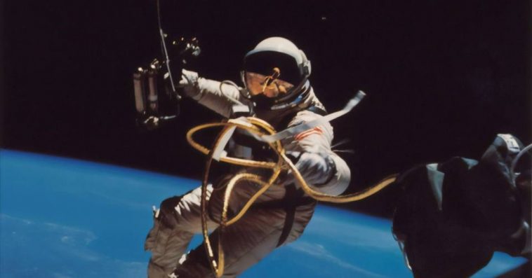 A Fake Astronaut Scammed A Woman Out Of $30,000 As A "Landing Fee" To Return To Earth