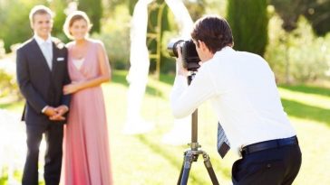 After Being Denied Food At A Wedding, A Hungry Photographer Deleted All Of The Couple's Photos