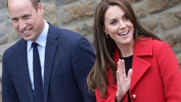 In A Recent Royal Portrait, Kate Middleton & Prince William Engaged In Some Subtle PDA