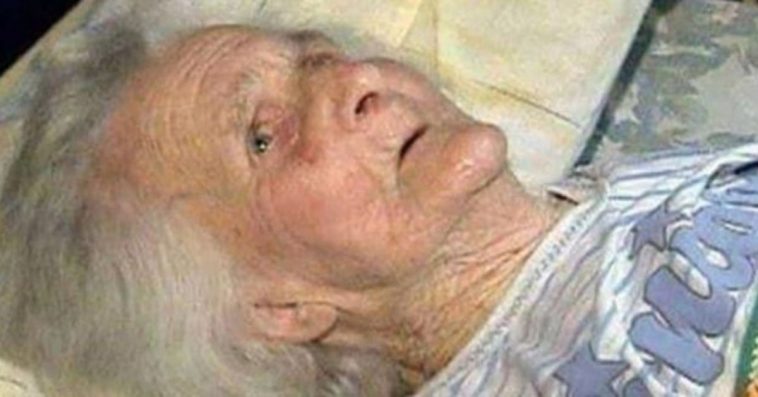 The Amazing Story Of A Son Who Transported His Ill Mother To A Nursing Home