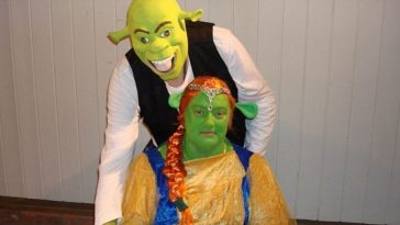 Spectacular! Couple Dressed As Characters From "Shrek" For A Green Wedding