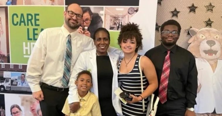 It's Never Too Late To Pursue Your Dreams, Says A Mother Of 4 Who Started Medical School In Her 40s